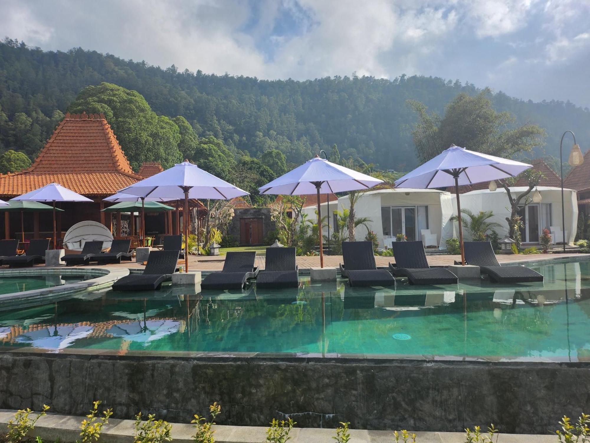 Starlake Villa & Glamping Kubupenlokan Esterno foto
