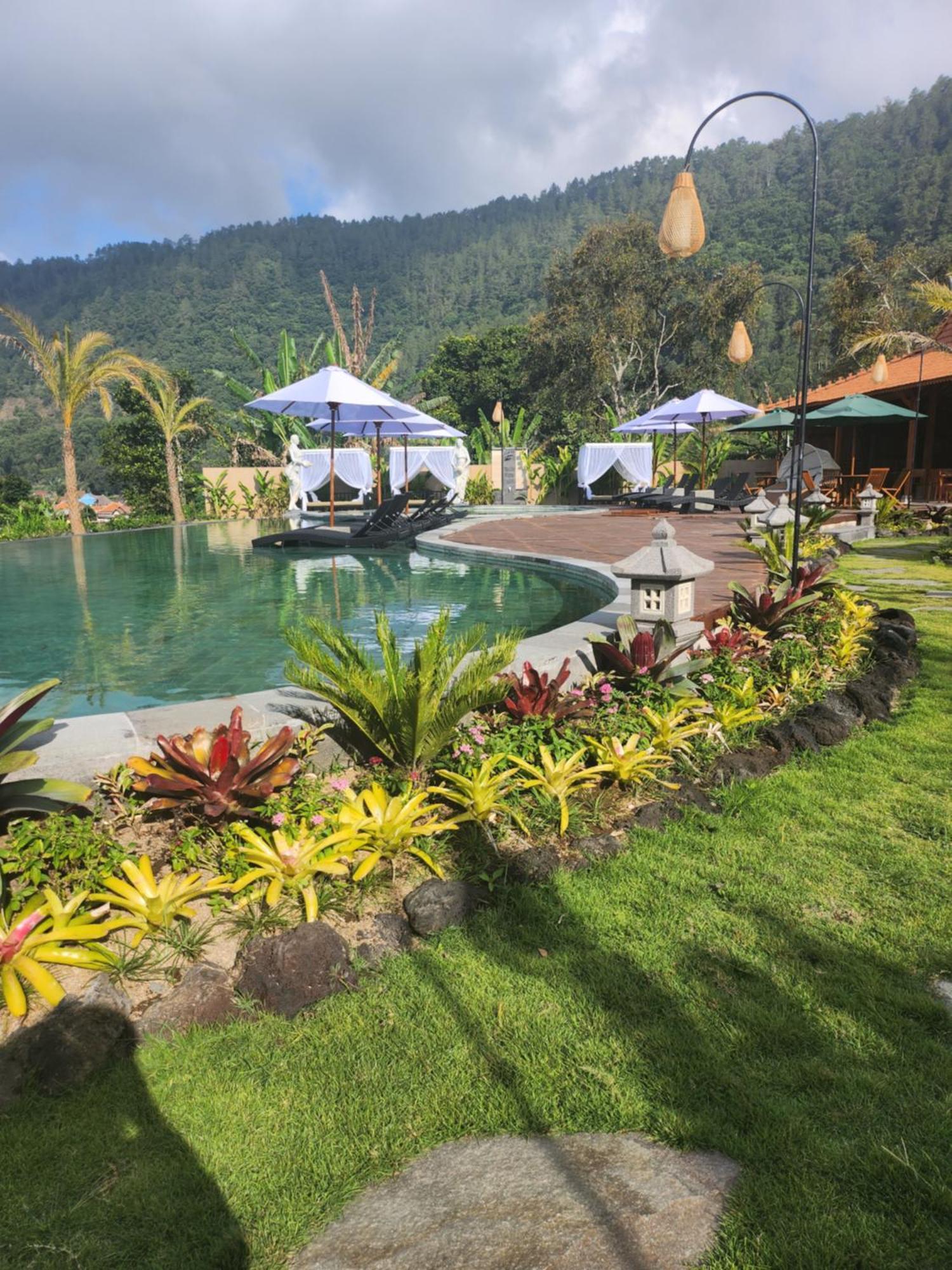 Starlake Villa & Glamping Kubupenlokan Esterno foto